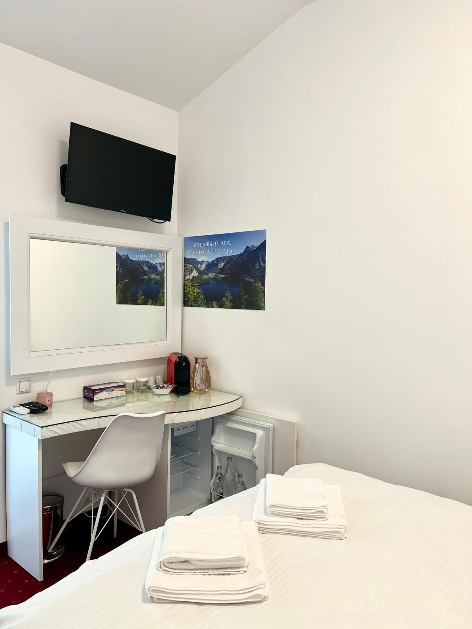 Royal Park Complex Hotell Bascov Eksteriør bilde