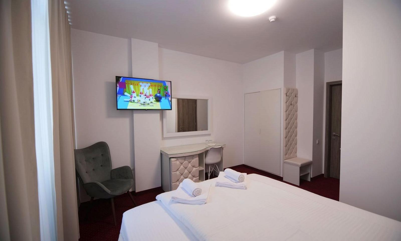 Royal Park Complex Hotell Bascov Eksteriør bilde